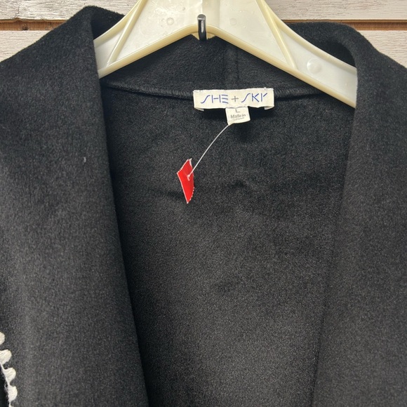 She + Sky Black and White Trimmed Robe - Picture 3 of 6